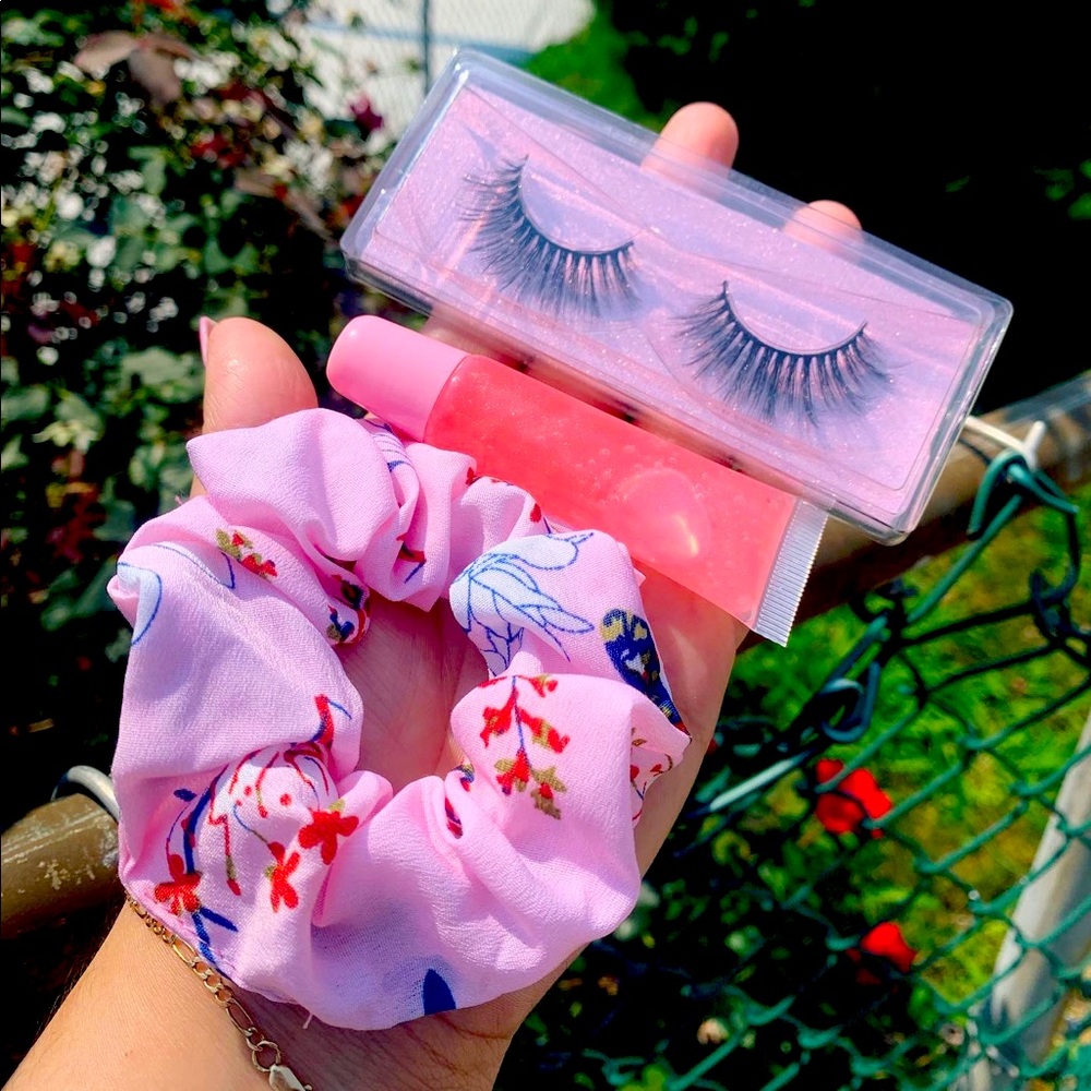 Lash and gloss bundle with a scrunchie